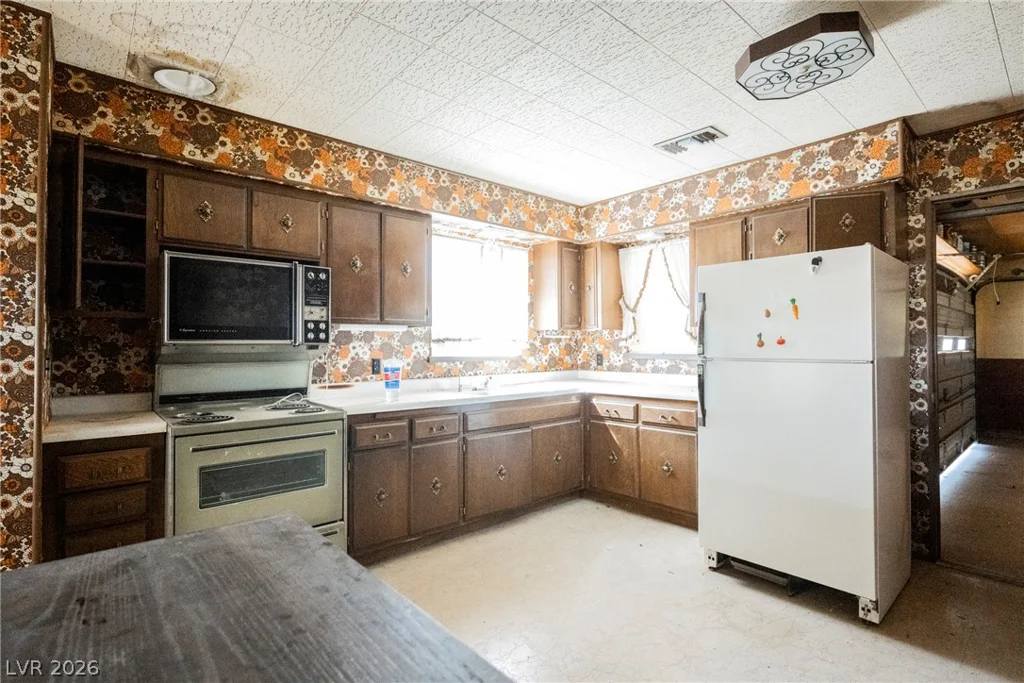 1012 Cadiz, Henderson, NV 89015