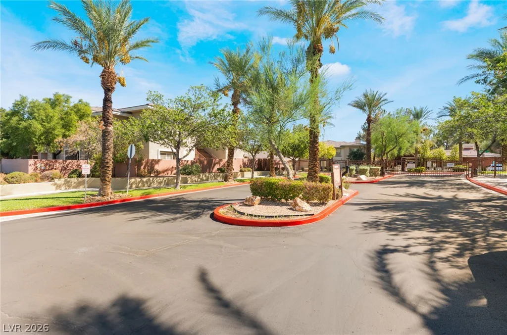 909 Domnus, Las Vegas, NV 89144