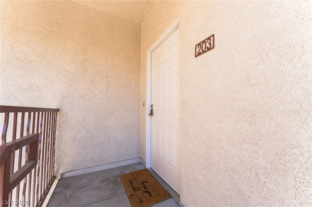 909 Domnus, Las Vegas, NV 89144