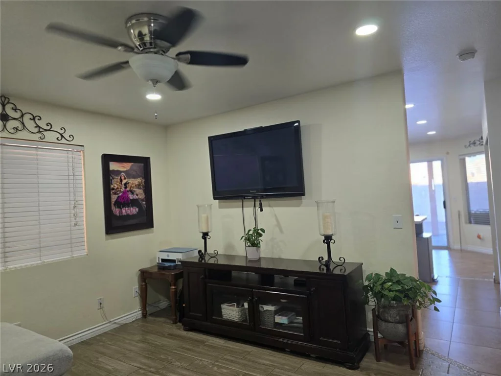 2212 Crowley, Las Vegas, NV 89142