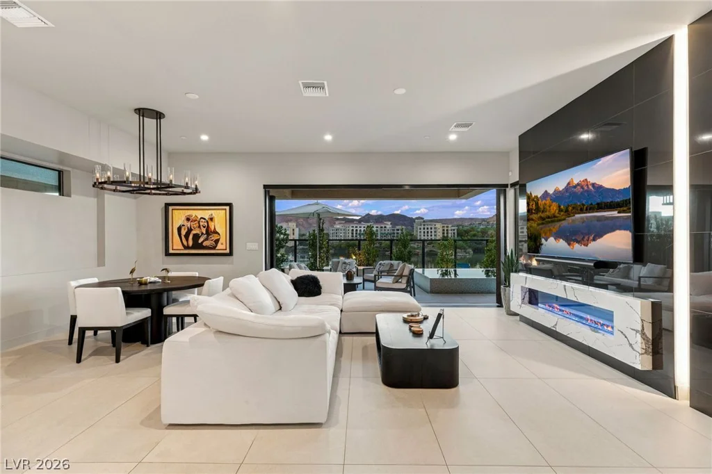 18 Heron Harbour, Henderson, NV 89011