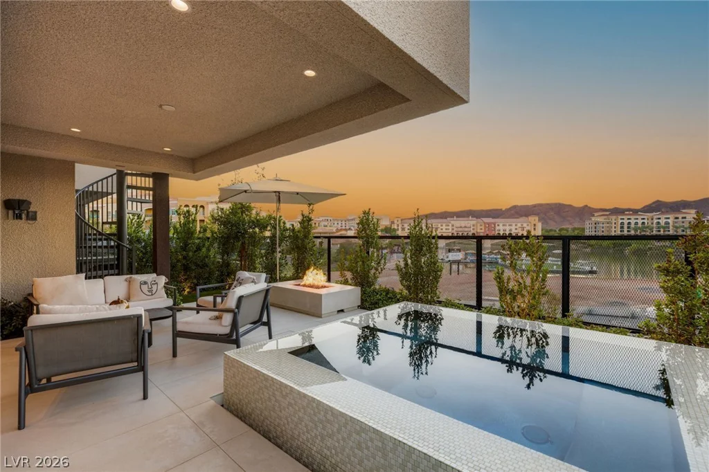 18 Heron Harbour, Henderson, NV 89011