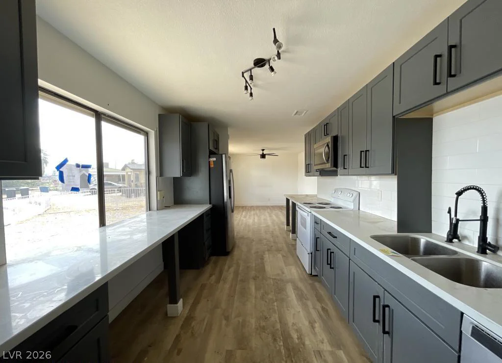 720 Kasper, Las Vegas, NV 89106