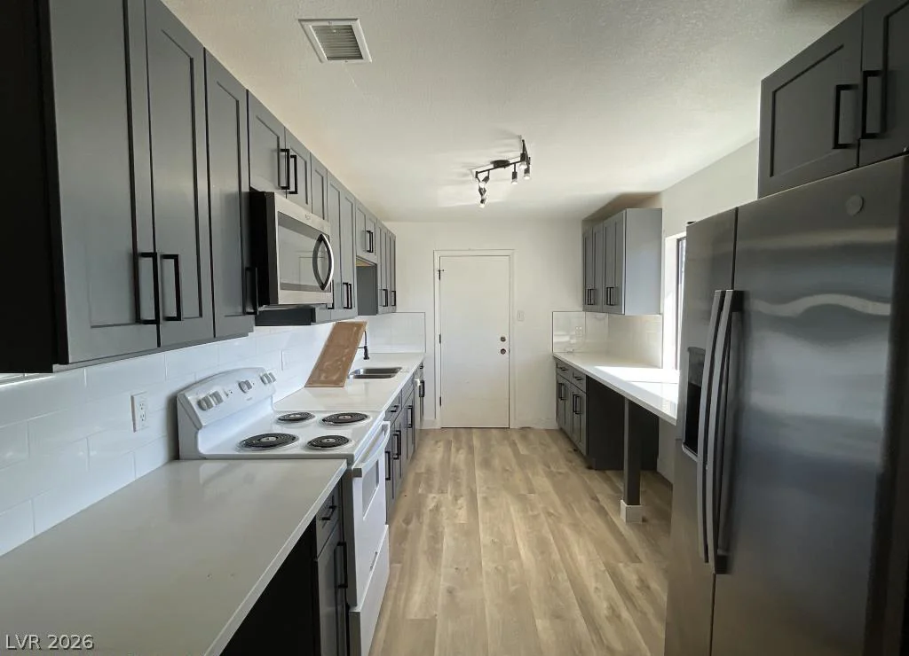 720 Kasper, Las Vegas, NV 89106
