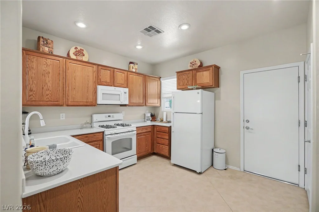 2461 Meteor Stream, Henderson, NV 89044