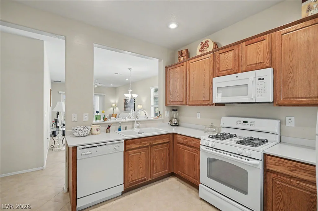 2461 Meteor Stream, Henderson, NV 89044