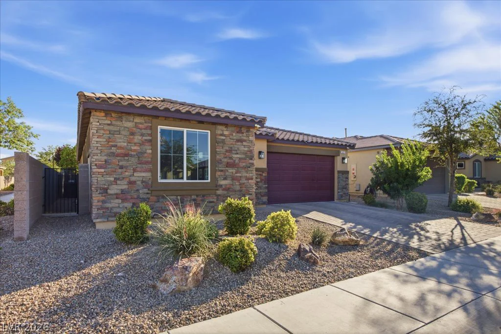 5917 Peridot Falls, Las Vegas, NV 89130