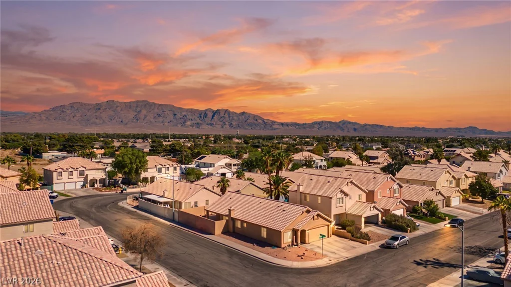 7232 London Bridge, Las Vegas, NV 89130