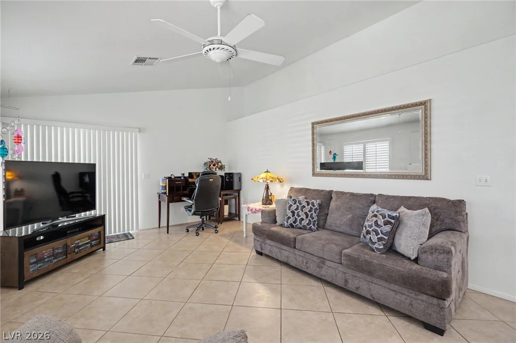 7232 London Bridge, Las Vegas, NV 89130