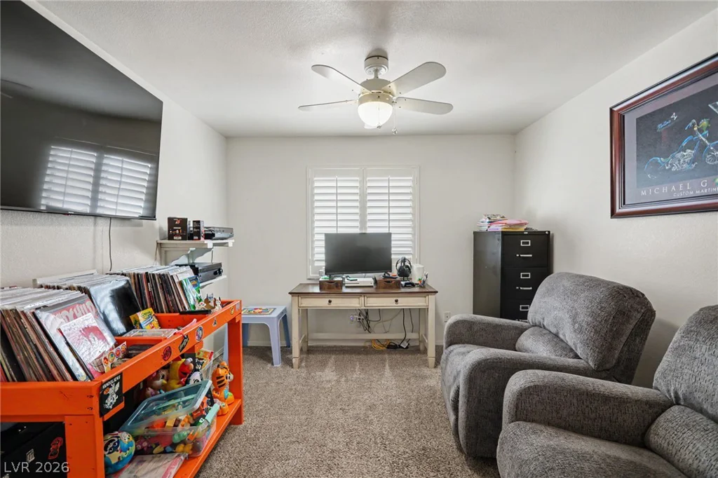 7232 London Bridge, Las Vegas, NV 89130