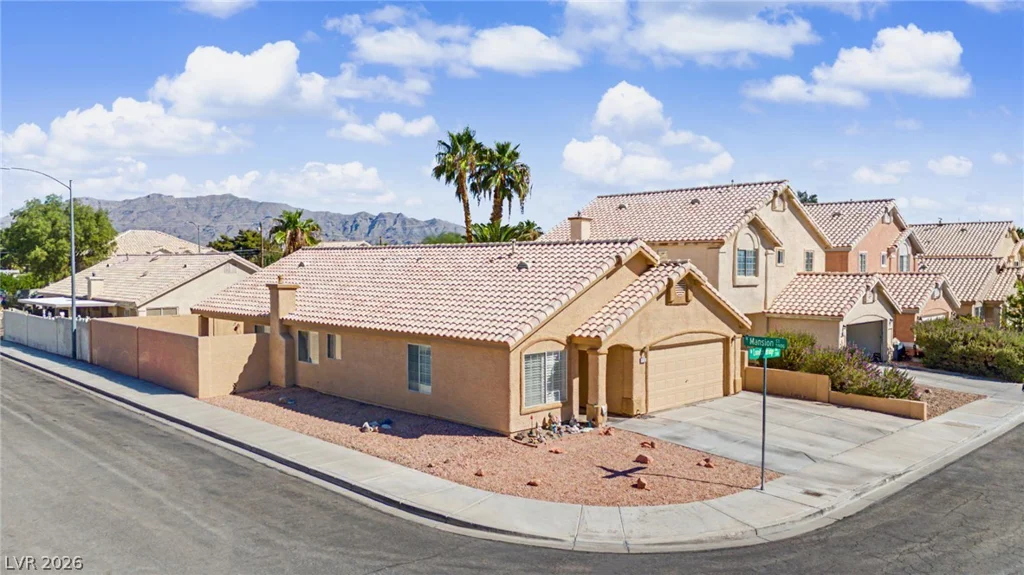 7232 London Bridge, Las Vegas, NV 89130