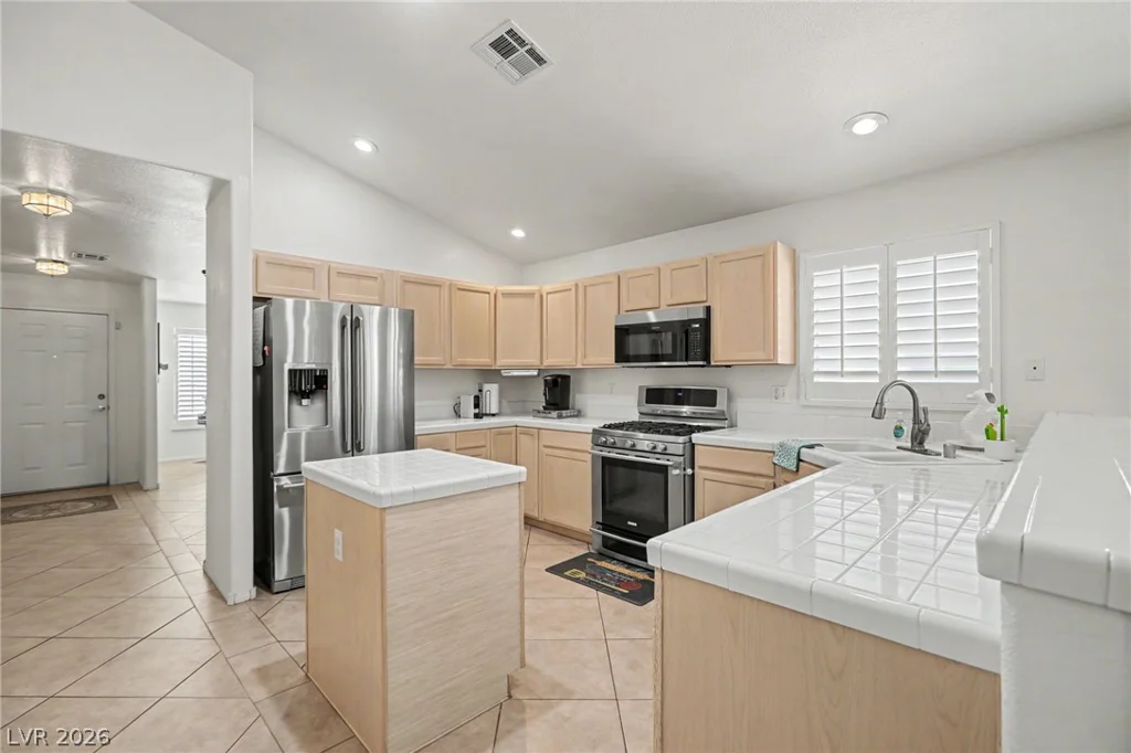 7232 London Bridge, Las Vegas, NV 89130