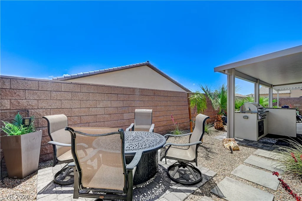 3605 Greenbriar Bluff, North Las Vegas, NV 89081
