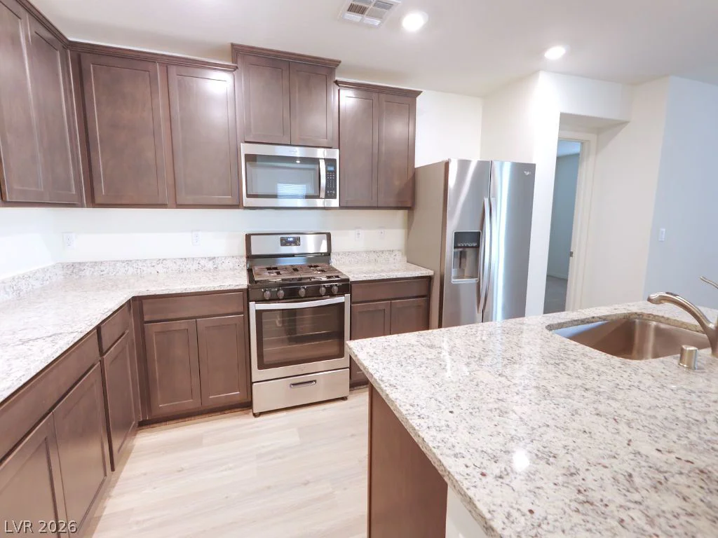 626 Abrazar, North Las Vegas, NV 89081