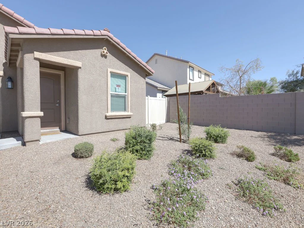626 Abrazar, North Las Vegas, NV 89081