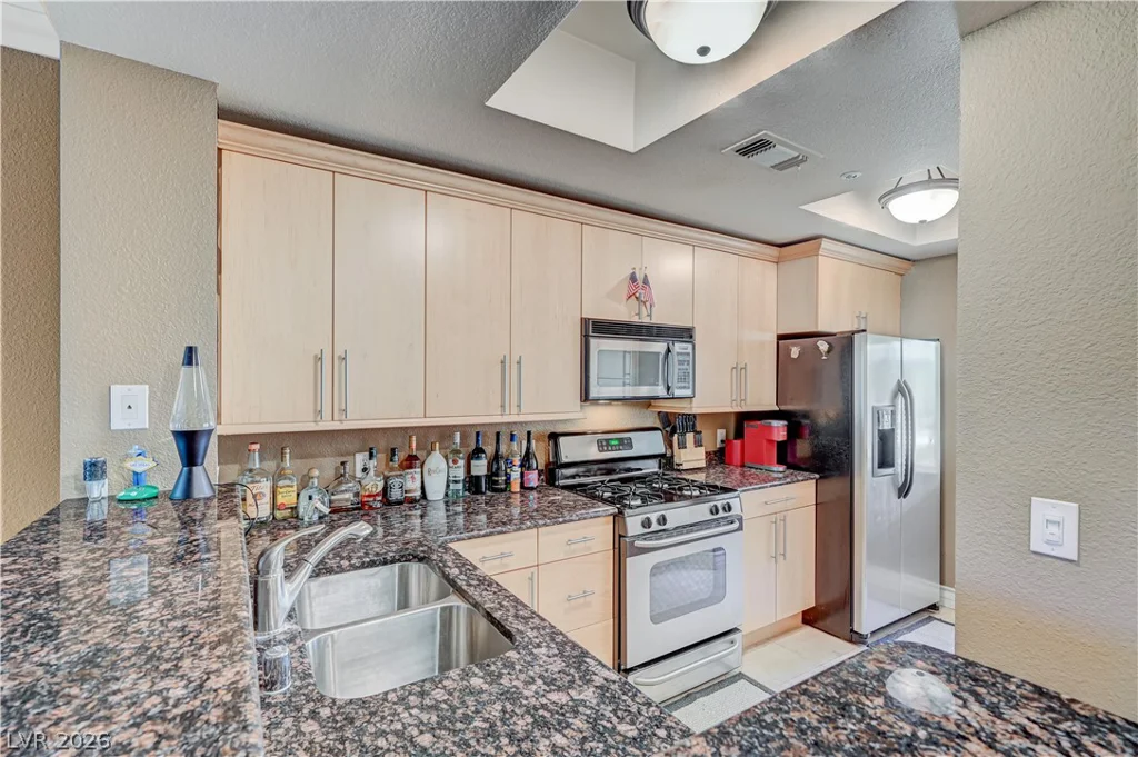 230 Flamingo, Las Vegas, NV 89169