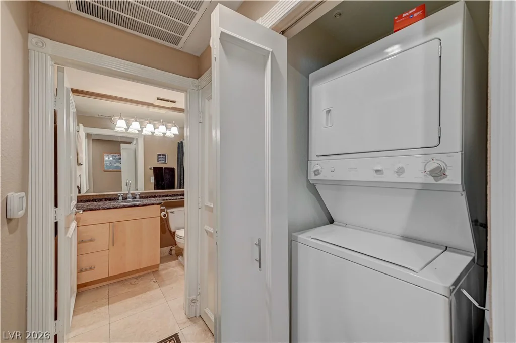230 Flamingo, Las Vegas, NV 89169