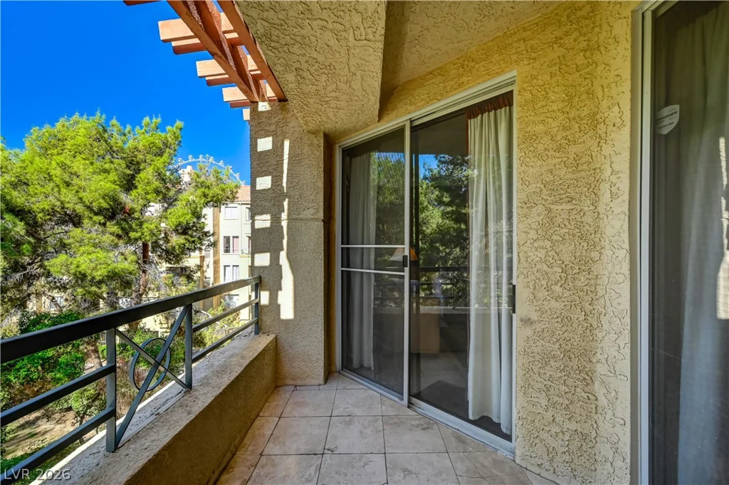 230 Flamingo, Las Vegas, NV 89169
