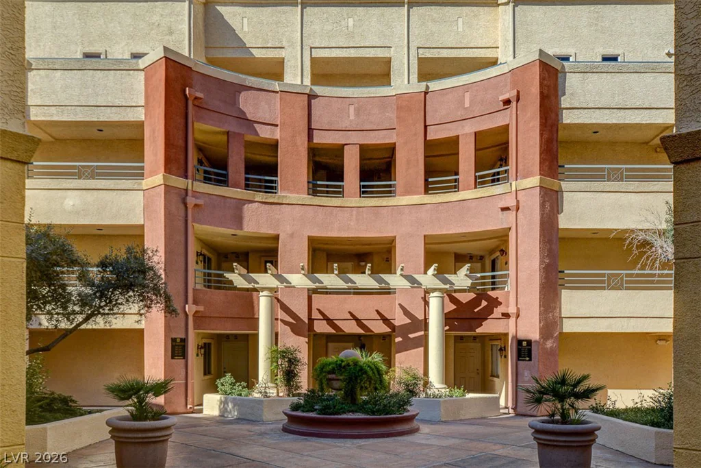 230 Flamingo, Las Vegas, NV 89169
