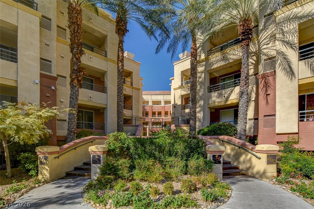 230 Flamingo, Las Vegas, NV 89169