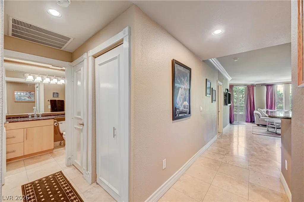 230 Flamingo, Las Vegas, NV 89169