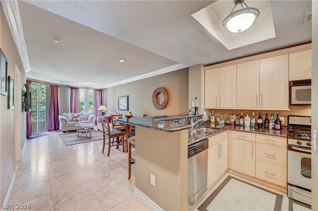 230 Flamingo, Las Vegas, NV 89169