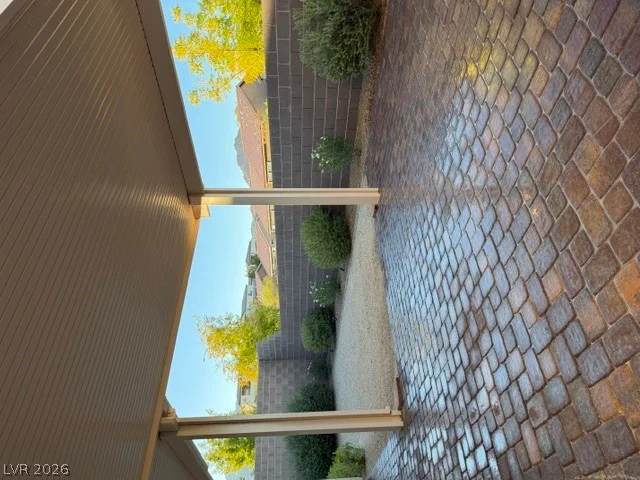 10764 Canary Blossom, Las Vegas, NV 89129