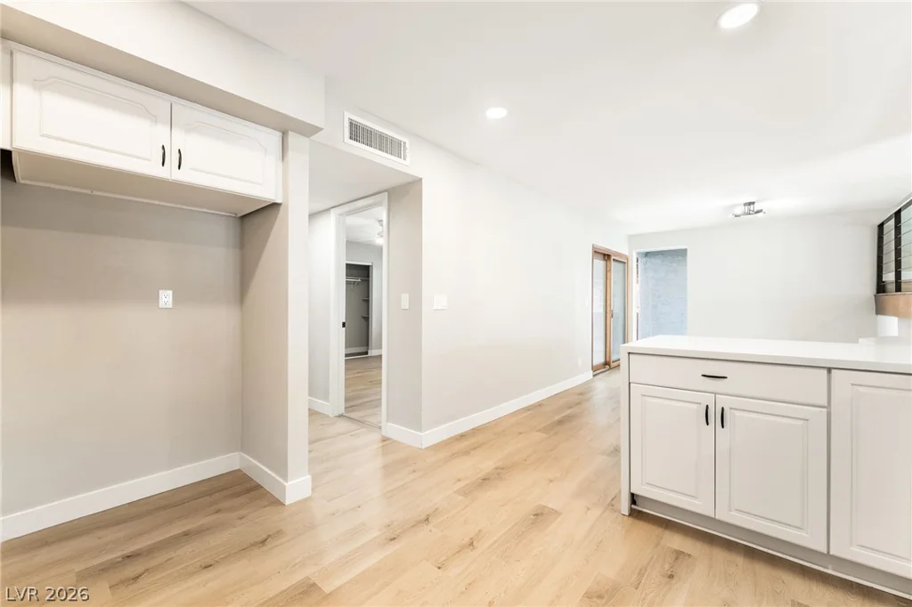 3320 Delderfield, Las Vegas, NV 89121