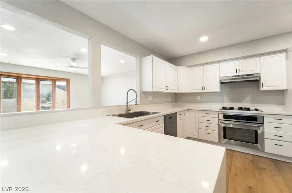 3320 Delderfield, Las Vegas, NV 89121