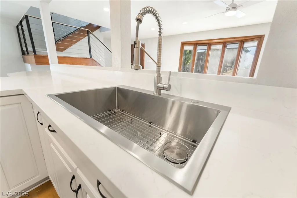 3320 Delderfield, Las Vegas, NV 89121