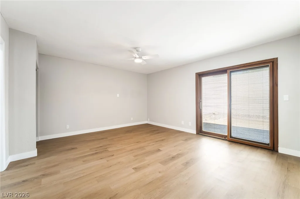 3320 Delderfield, Las Vegas, NV 89121