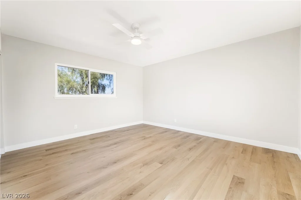 3320 Delderfield, Las Vegas, NV 89121