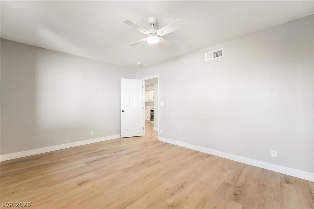 3320 Delderfield, Las Vegas, NV 89121