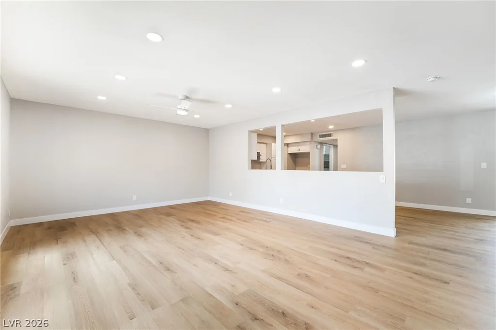 3320 Delderfield, Las Vegas, NV 89121