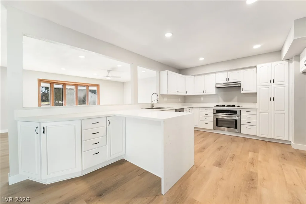 3320 Delderfield, Las Vegas, NV 89121