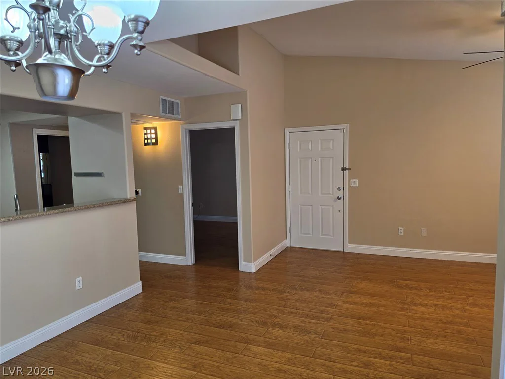 8000 Badura, Las Vegas, NV 89113