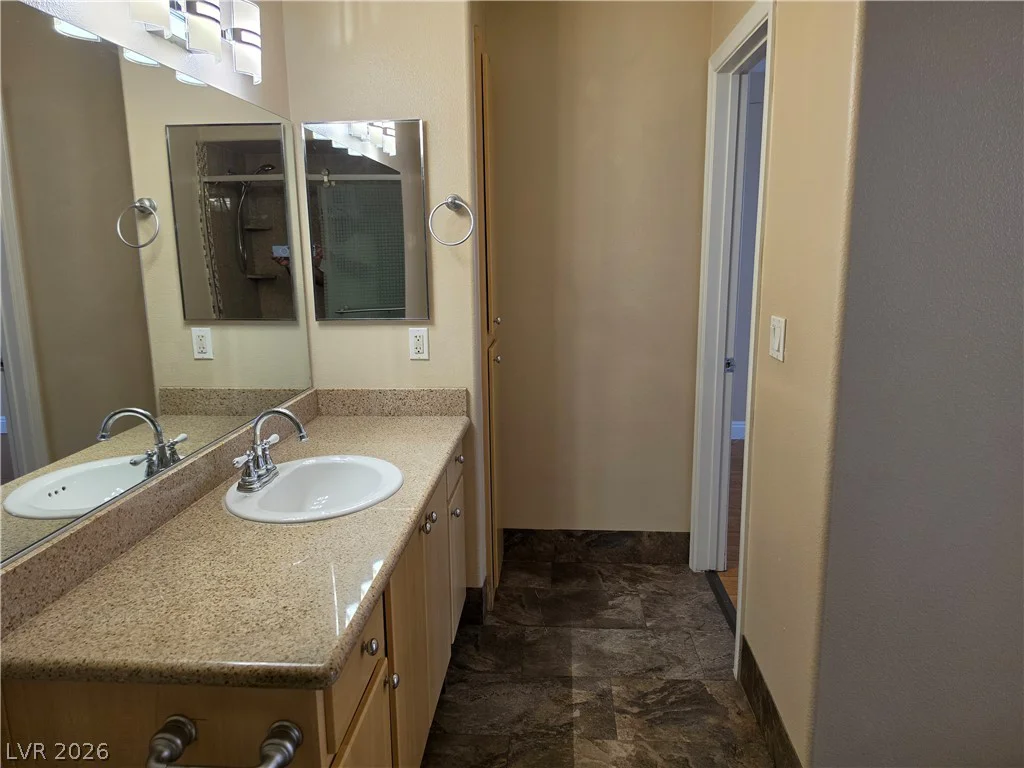8000 Badura, Las Vegas, NV 89113