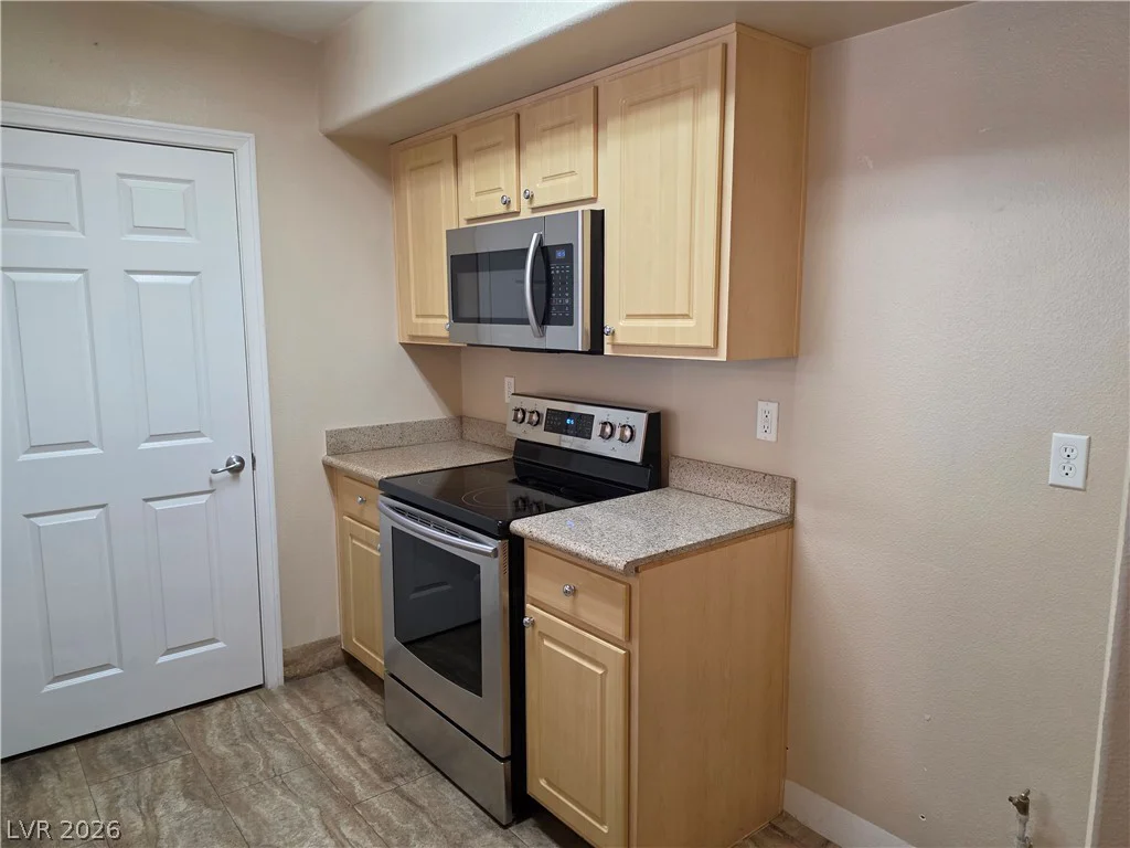 8000 Badura, Las Vegas, NV 89113