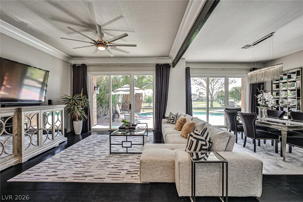 8361 Plum Creek, Las Vegas, NV 89113
