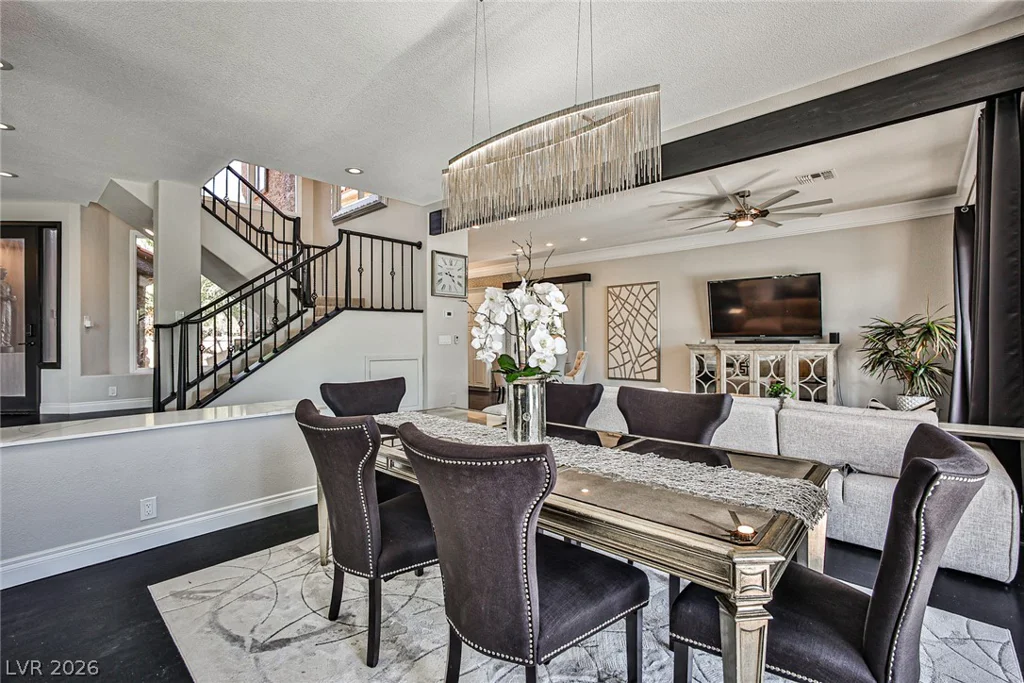 8361 Plum Creek, Las Vegas, NV 89113
