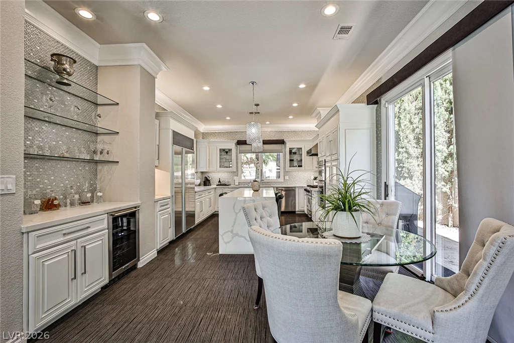 8361 Plum Creek, Las Vegas, NV 89113