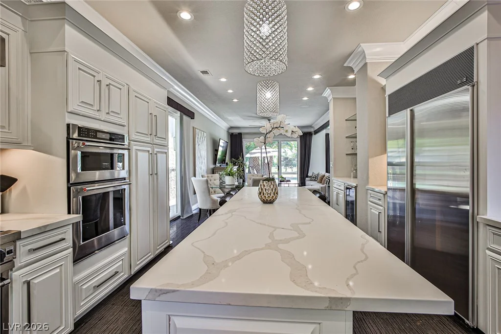 8361 Plum Creek, Las Vegas, NV 89113