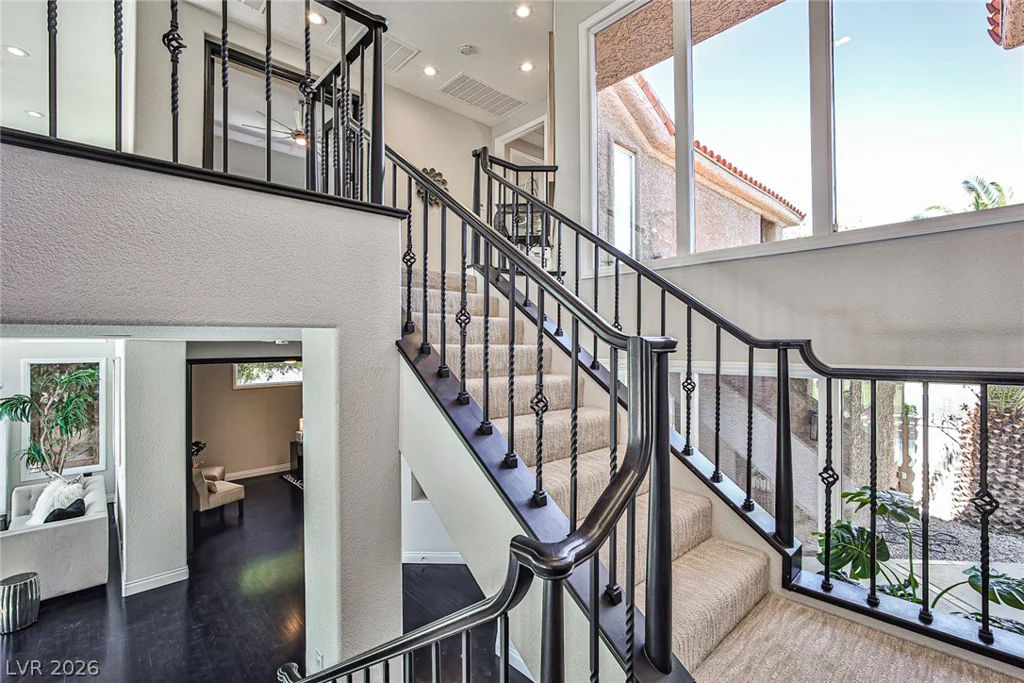 8361 Plum Creek, Las Vegas, NV 89113