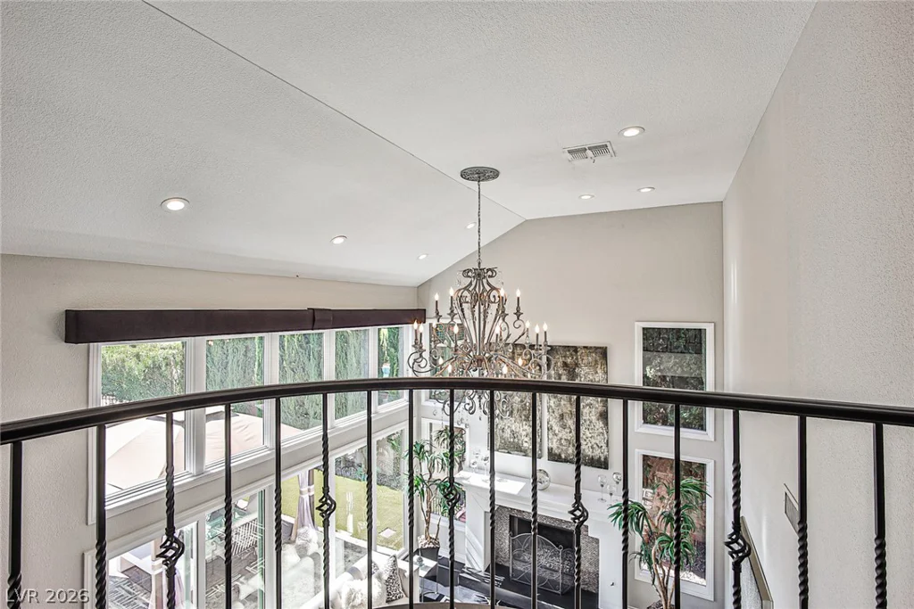 8361 Plum Creek, Las Vegas, NV 89113