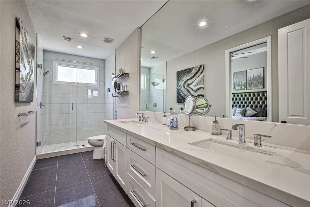 8361 Plum Creek, Las Vegas, NV 89113