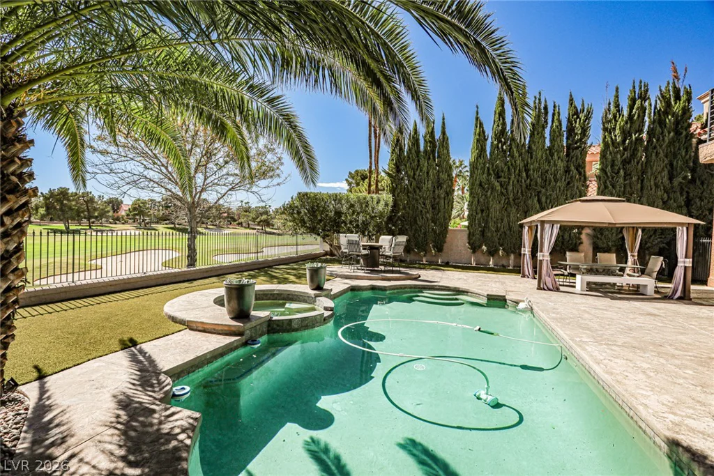 8361 Plum Creek, Las Vegas, NV 89113