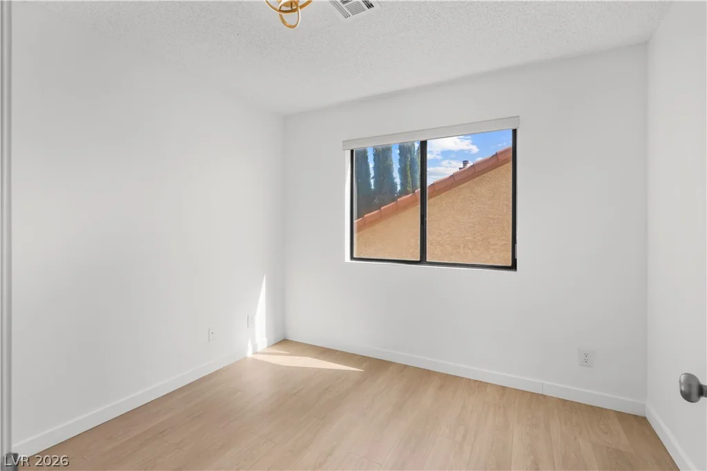 8144 Cactus Flower, Las Vegas, NV 89145