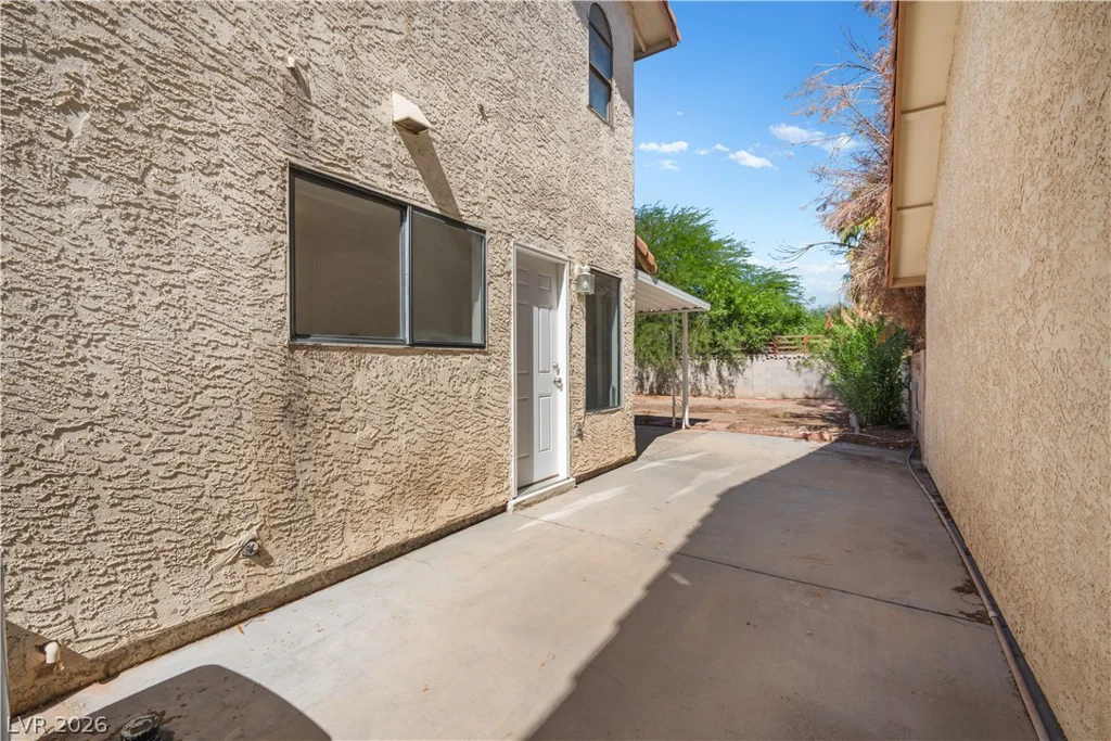 8144 Cactus Flower, Las Vegas, NV 89145