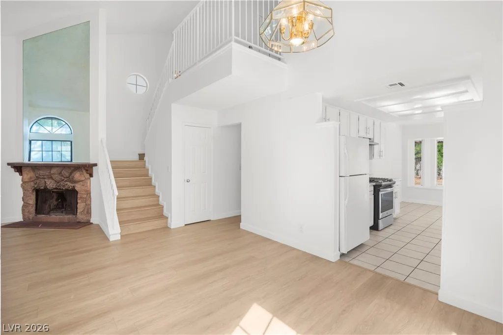 8144 Cactus Flower, Las Vegas, NV 89145