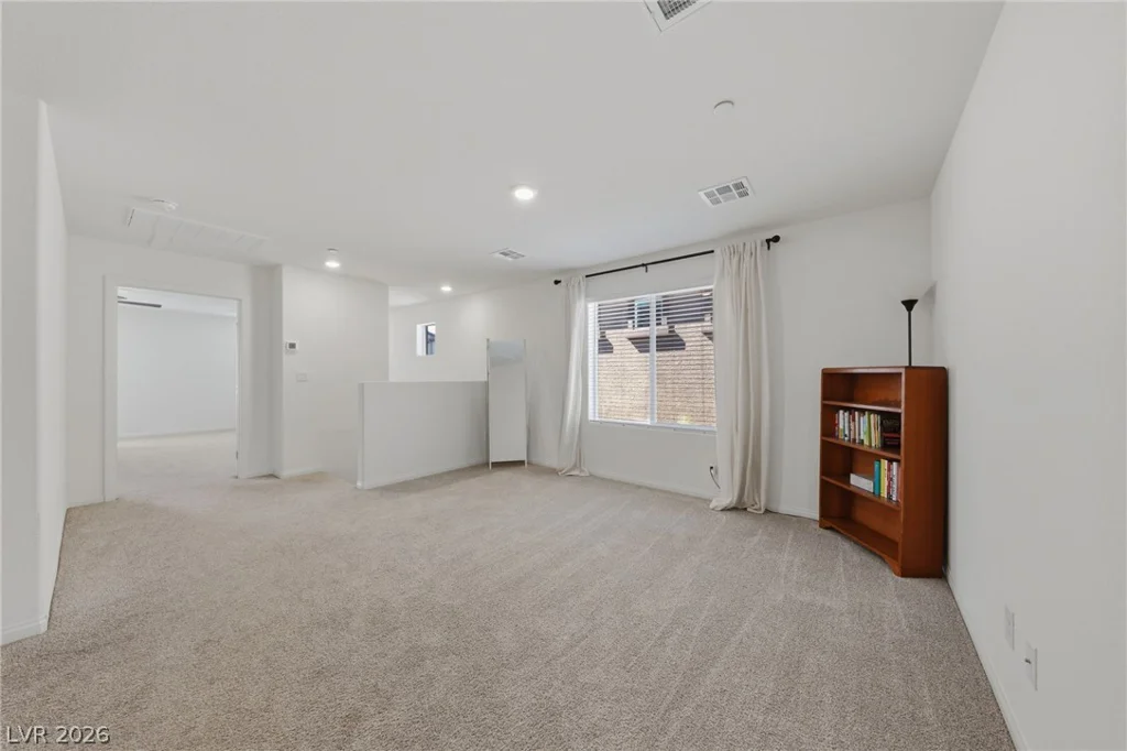 10948 Lancaster Park, Las Vegas, NV 89166